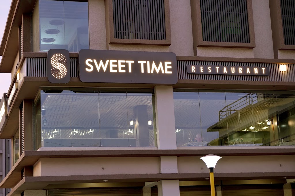 Hotel Sweet Time Restaurant Banquet