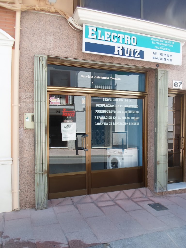 Electro Ruiz — Exterior
