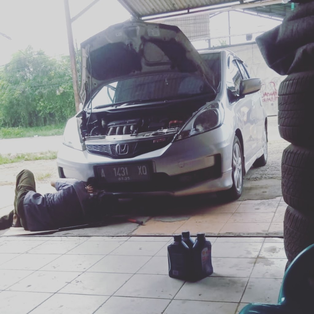 Bengkel Mobil Laros Motor
