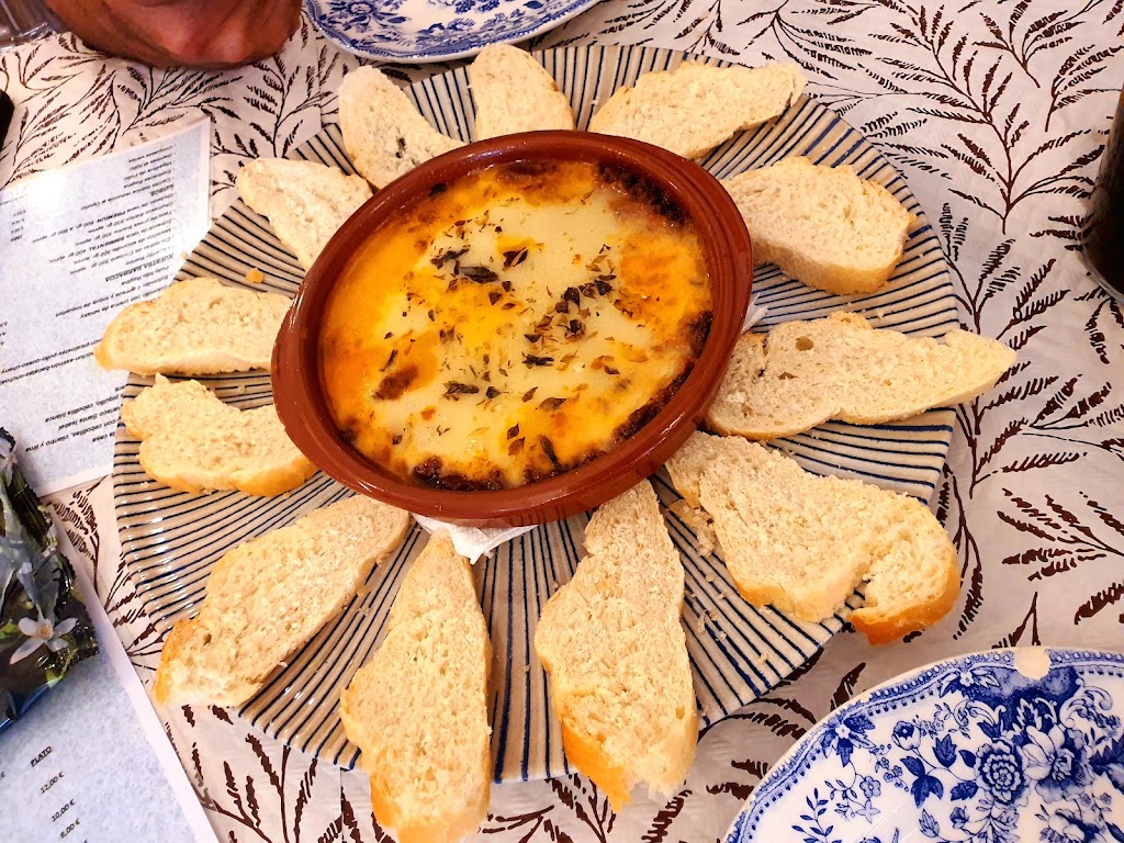 Bar Restaurante Regina — Comida y bebida