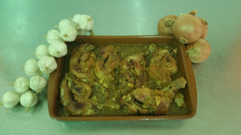 Asador De Pollos El Chacho. Asados Y Comidas Caseras — Comida y bebida