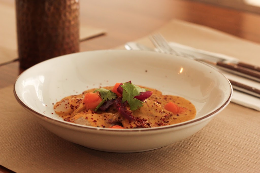 Nem — Comida y bebida
