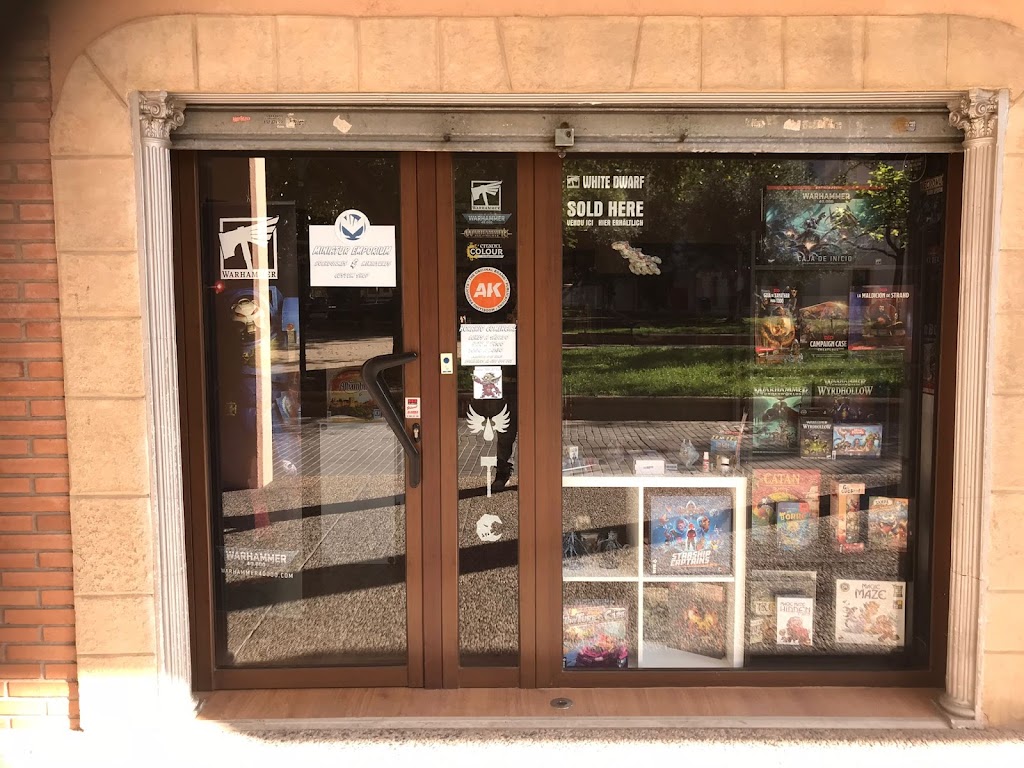 Foto 2 de Miniatur Emporium