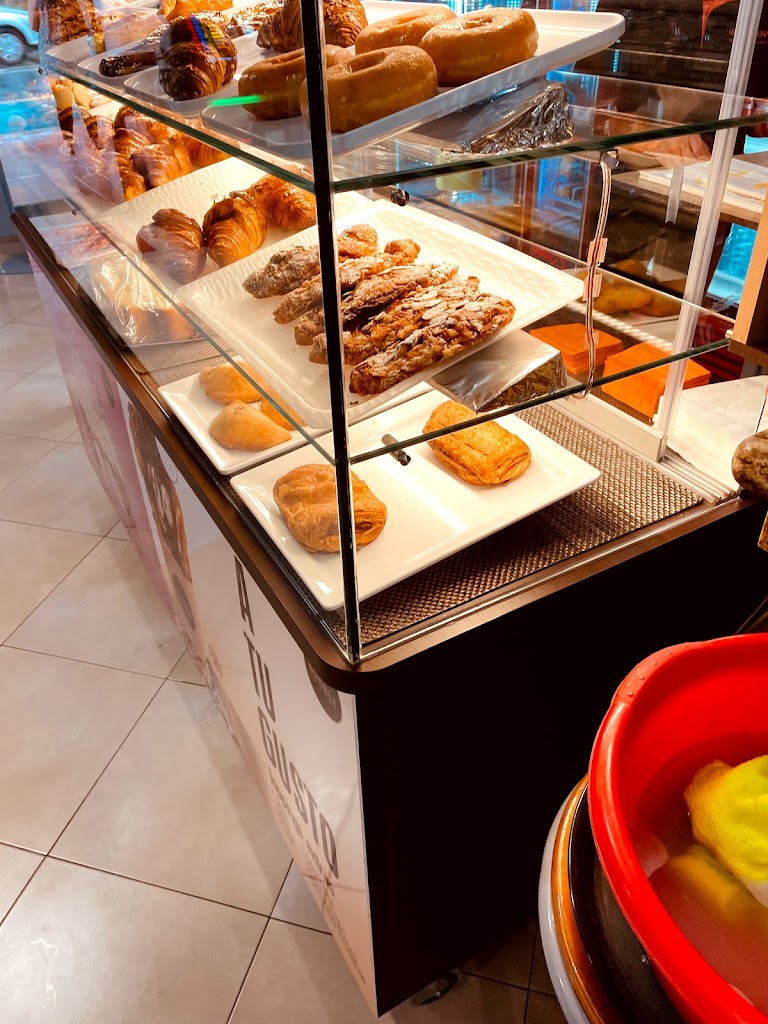 Cafeteria Granados — Comida y bebida