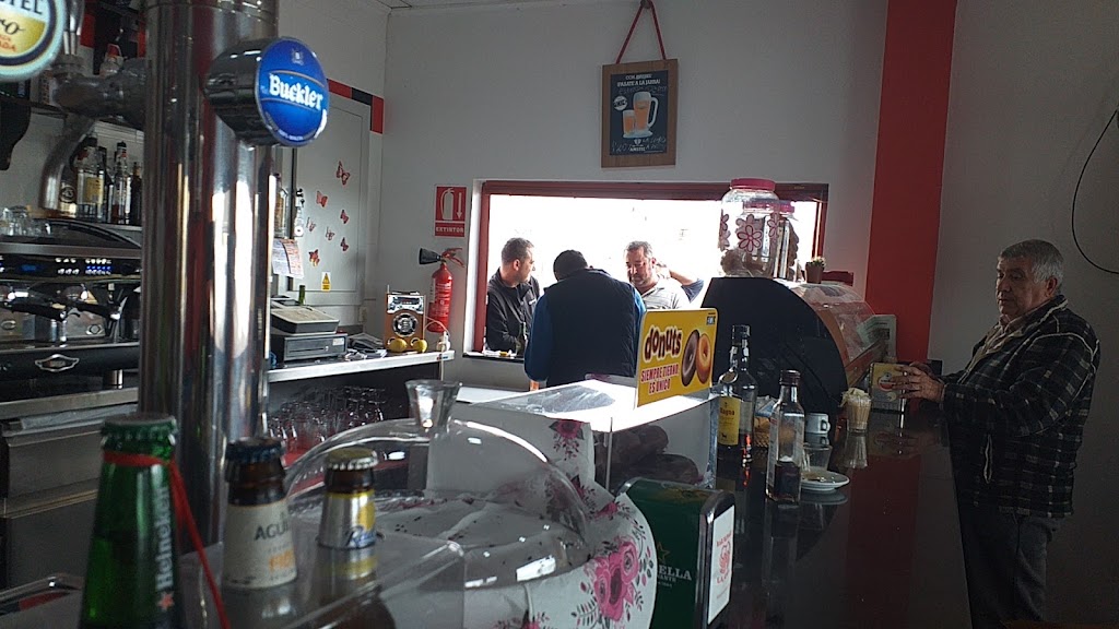 Bar la bonita (Repostando Gasolinera) — Ambiente
