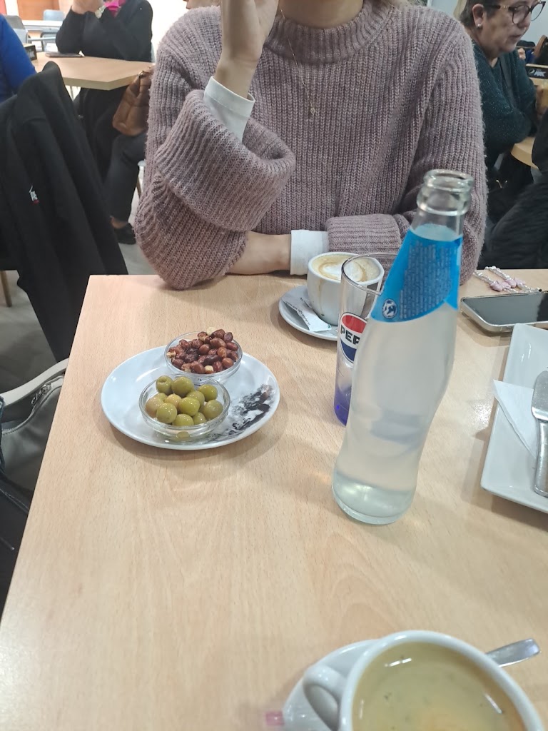 CAFE DEL MERCAT — Comida y bebida