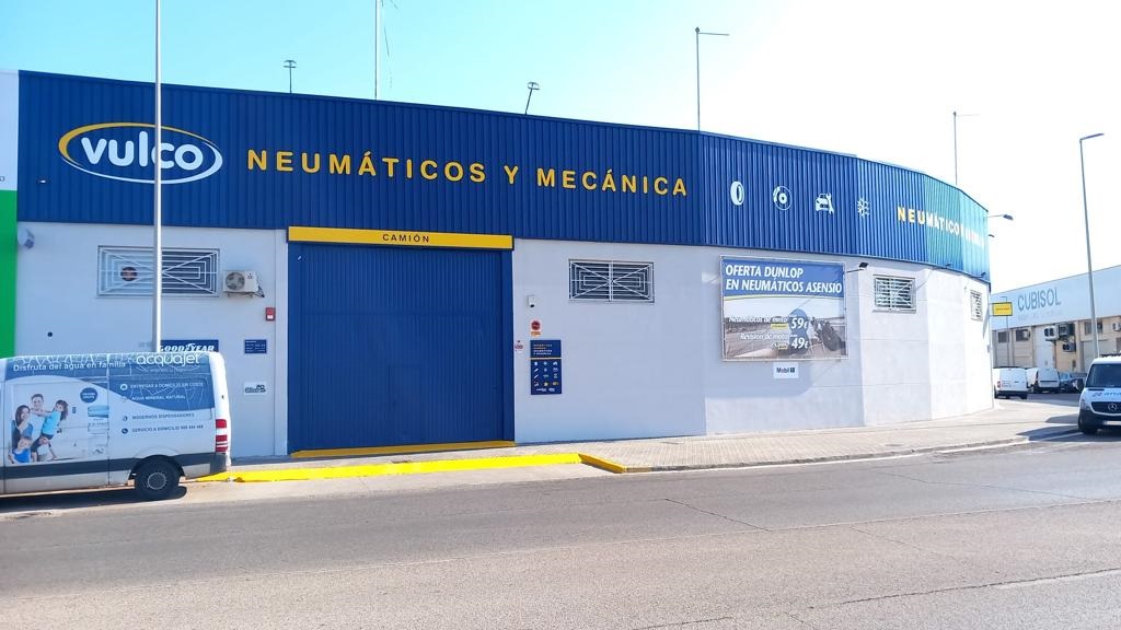 Neumaticos Asensio — Exterior