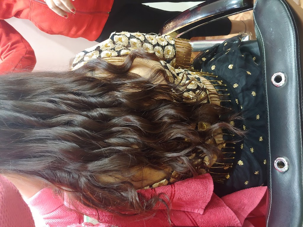 Ariaana Beauty Salon