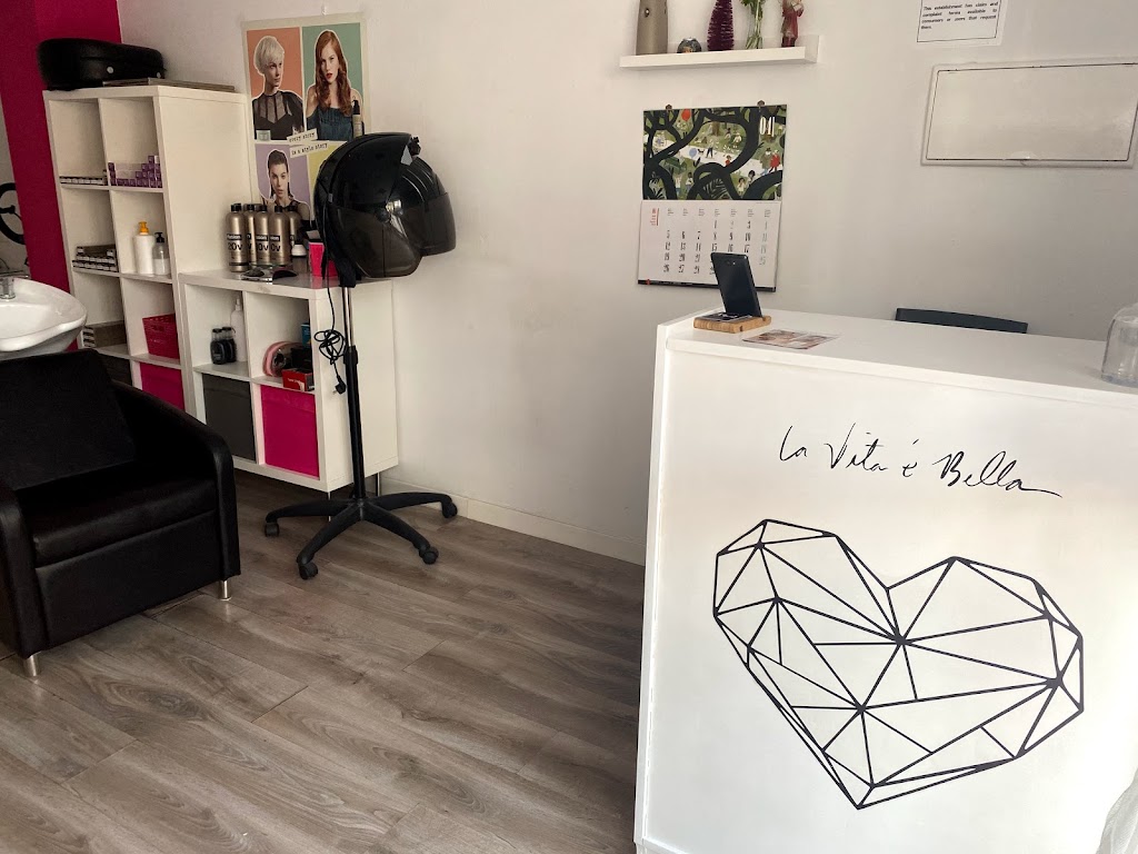 Maria Martinez Salon De Belleza