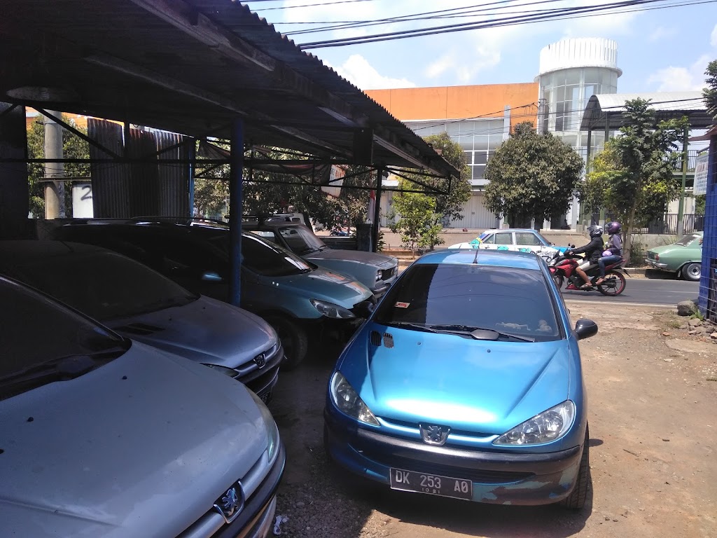 Bengkel mobil "Han" sawojajar