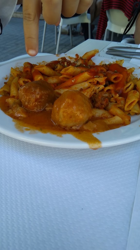 Bar Restaurante La Casa — Comida y bebida