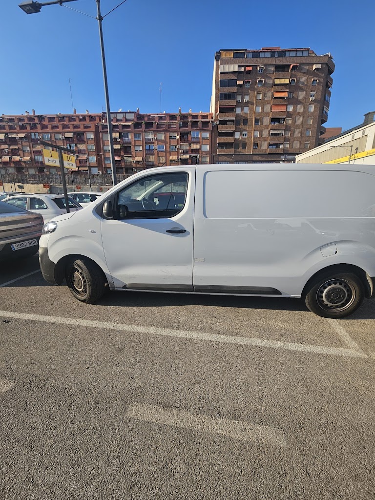 Hertz Alquiler De Coches - Alicante Ave Railway Station