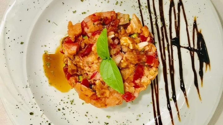 La Oliva de Oro — Comida y bebida