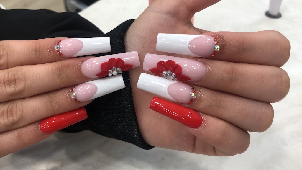 Fashion Nails - Salon De Unas VIETNAMITA — Manicura