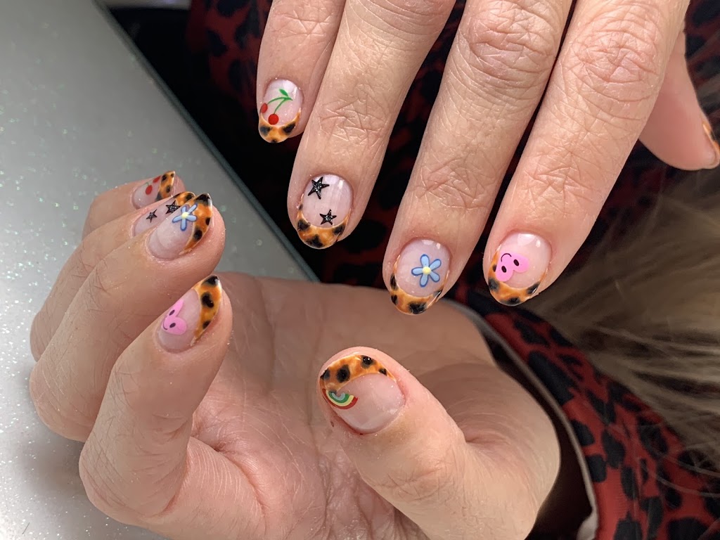 HN Hit Nails Montijo — Manicura