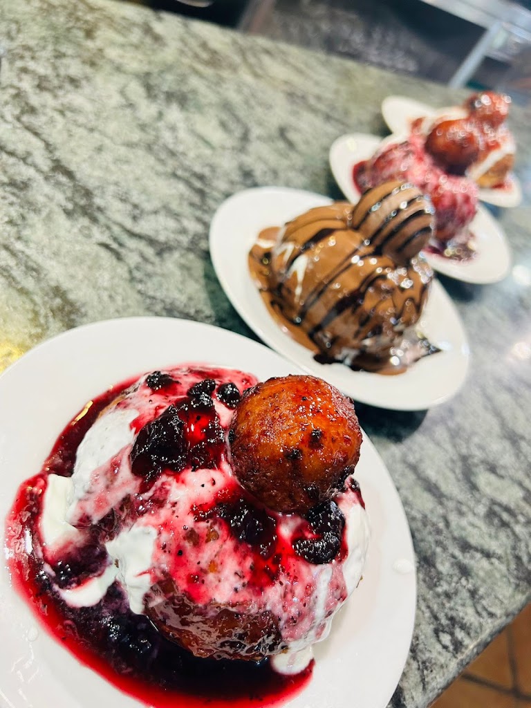 Restaurante Botosani (Moreda) — Comida y bebida