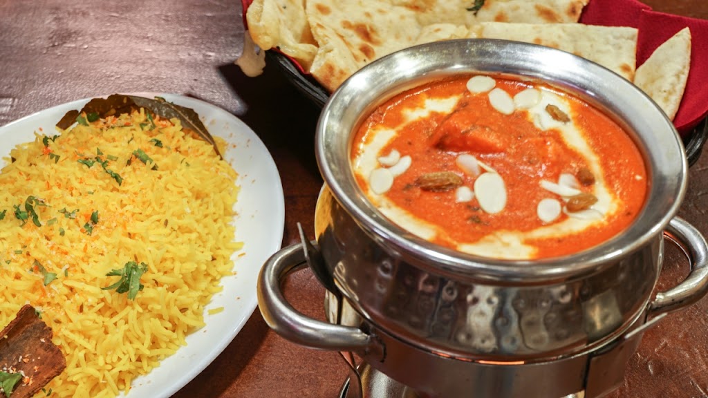 Restaurante Tikka — Comida y bebida