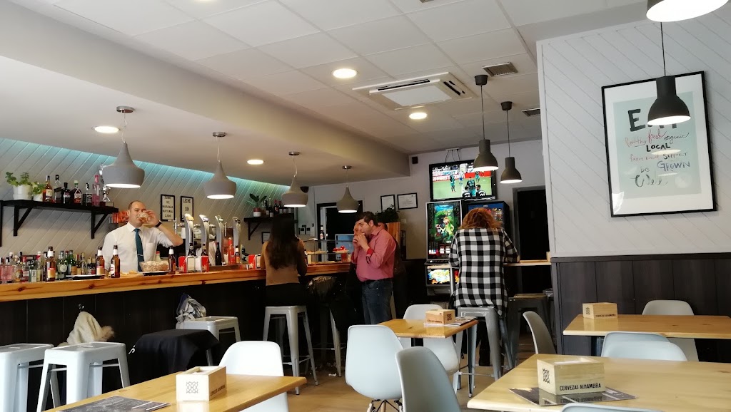 Doncel Cafe — Ambiente