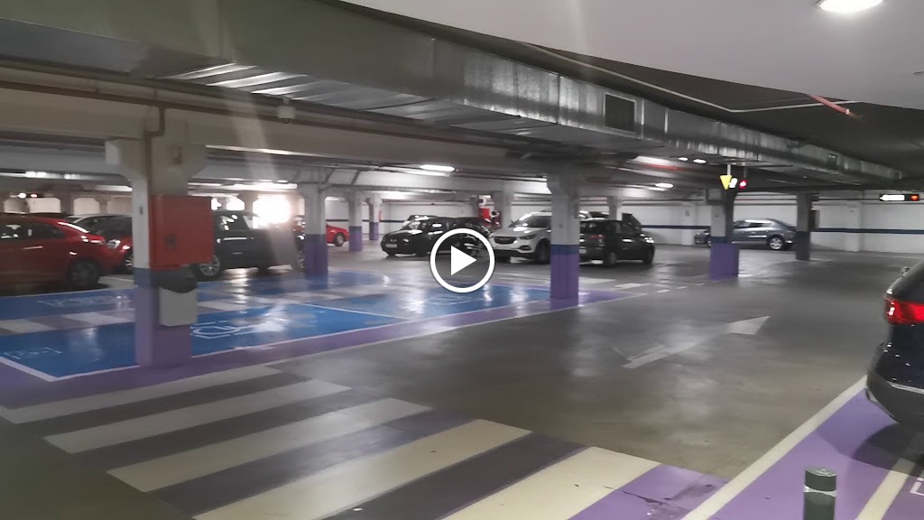 Parking Subterraneo Gratuito — Videos