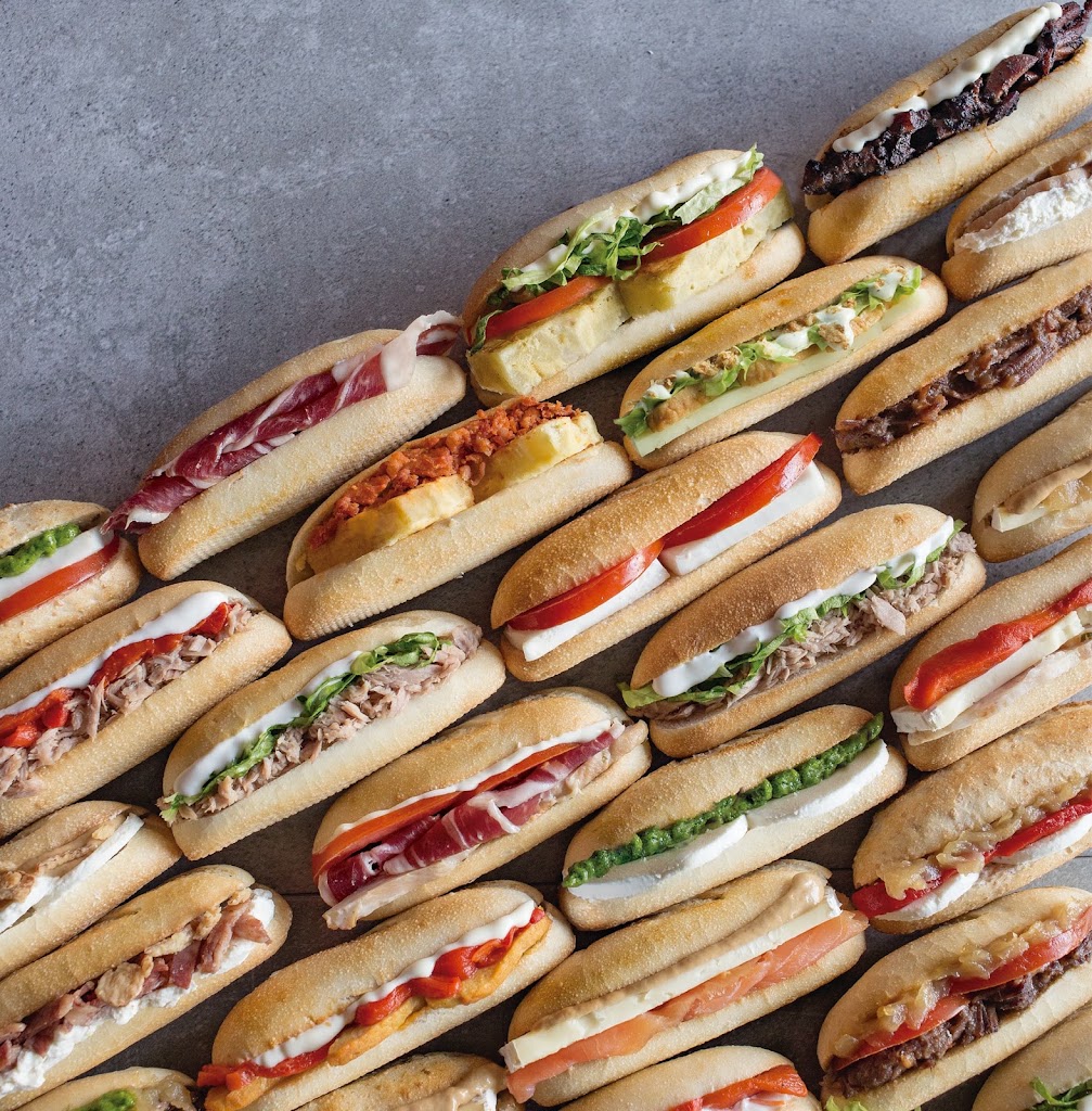 100 Montaditos Campello — Comida y bebida