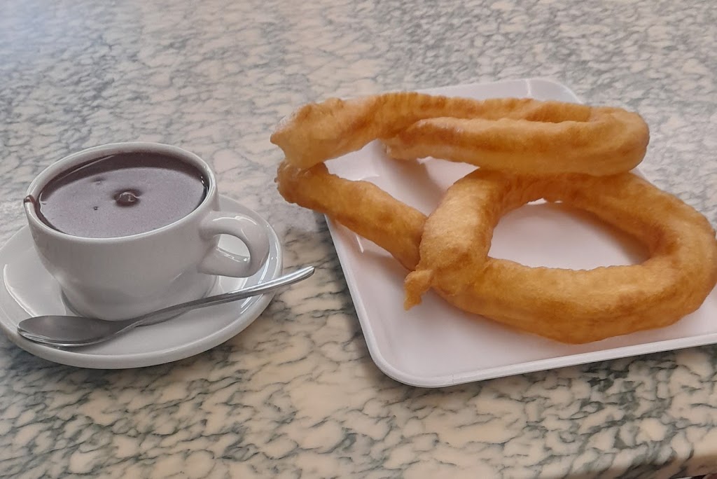 CHURRERIA LA PLAZA - Hnos. De la Duena — Cafe