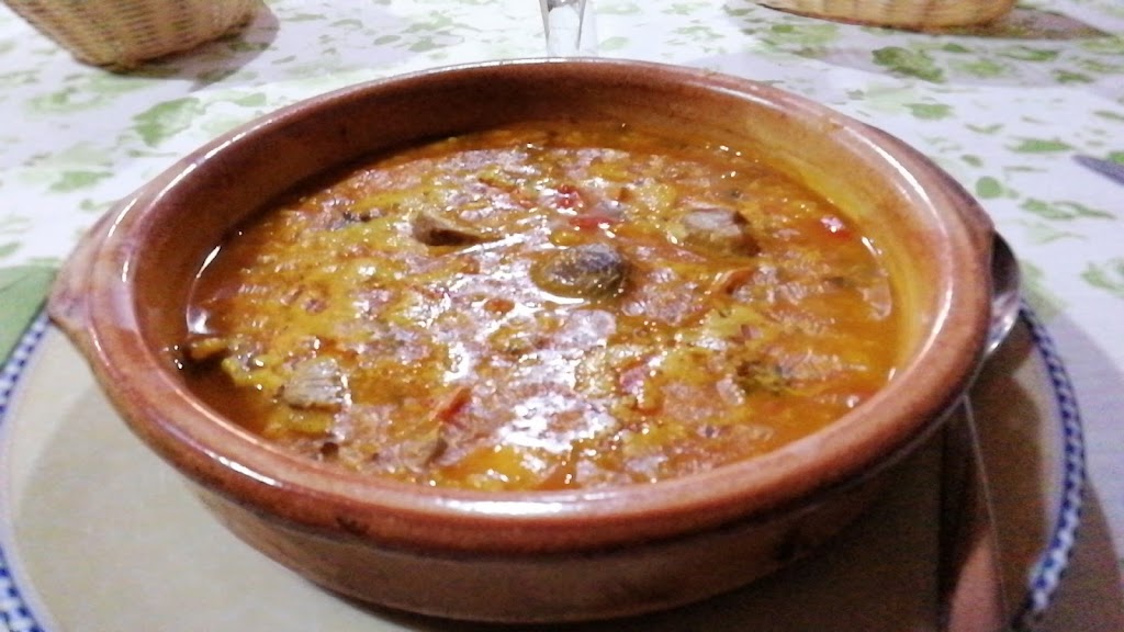 Restaurante Crisbe — Comida y bebida