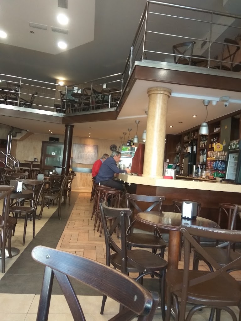 Coliseo Cafe — Ambiente