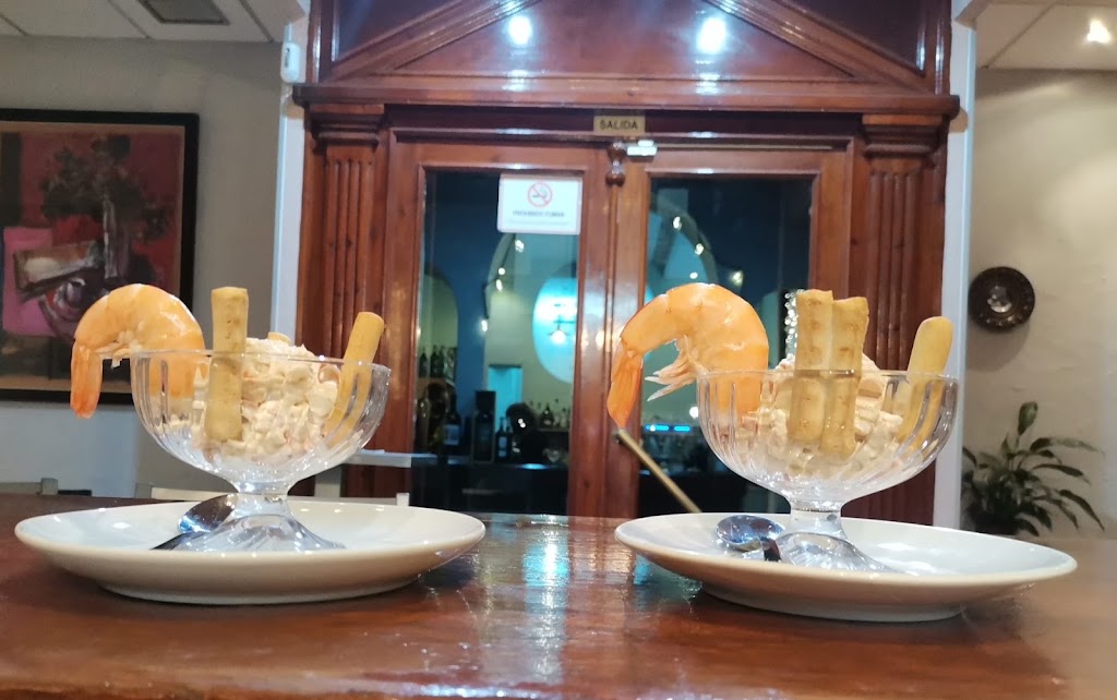 Cafe-Bar JUZGADO. — Comida y bebida