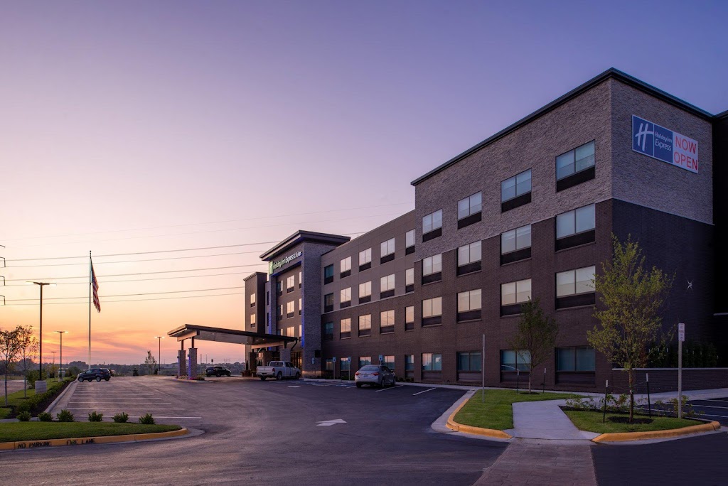 Holiday Inn Express & Suites Olathe West, an IHG Hotel - Hotel in Olathe , United States of America