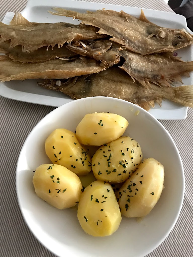 Posada de Lapaman, Asador-Restaurante — Comida y bebida