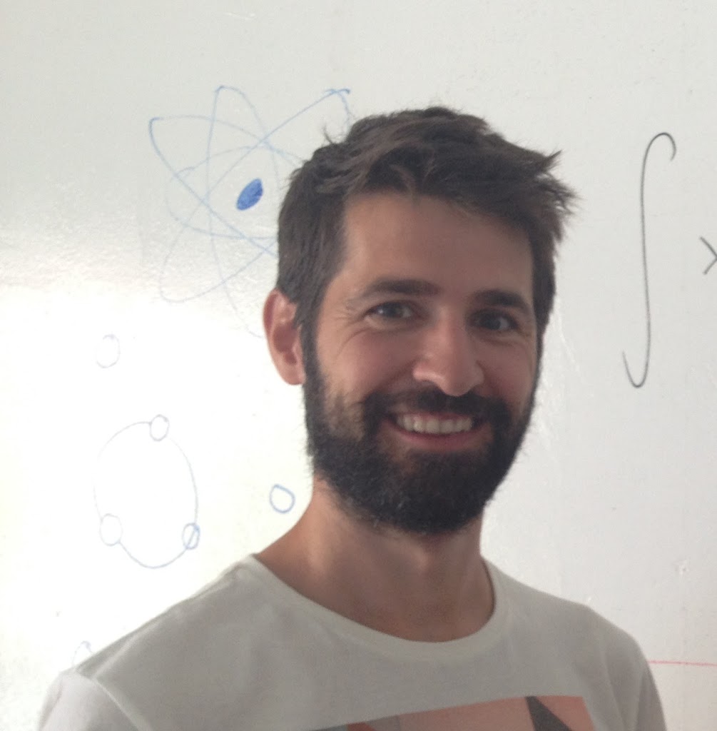 Academia universitaria y escolar BOHR.