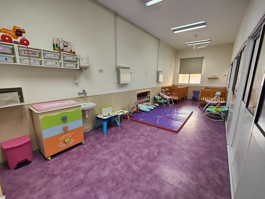 Escuela Infantil La Casita de la Abuela — Escuela