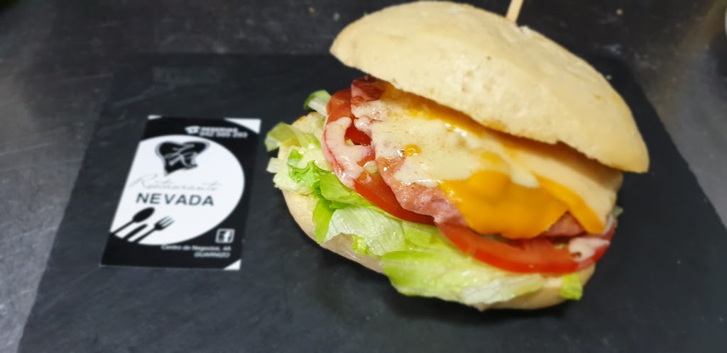 Bar Nevada — Comida y bebida