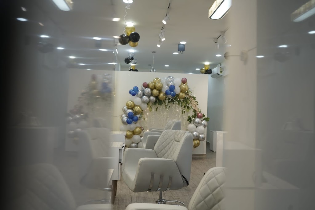 Craftskin Unisex Salon Makeup Studio