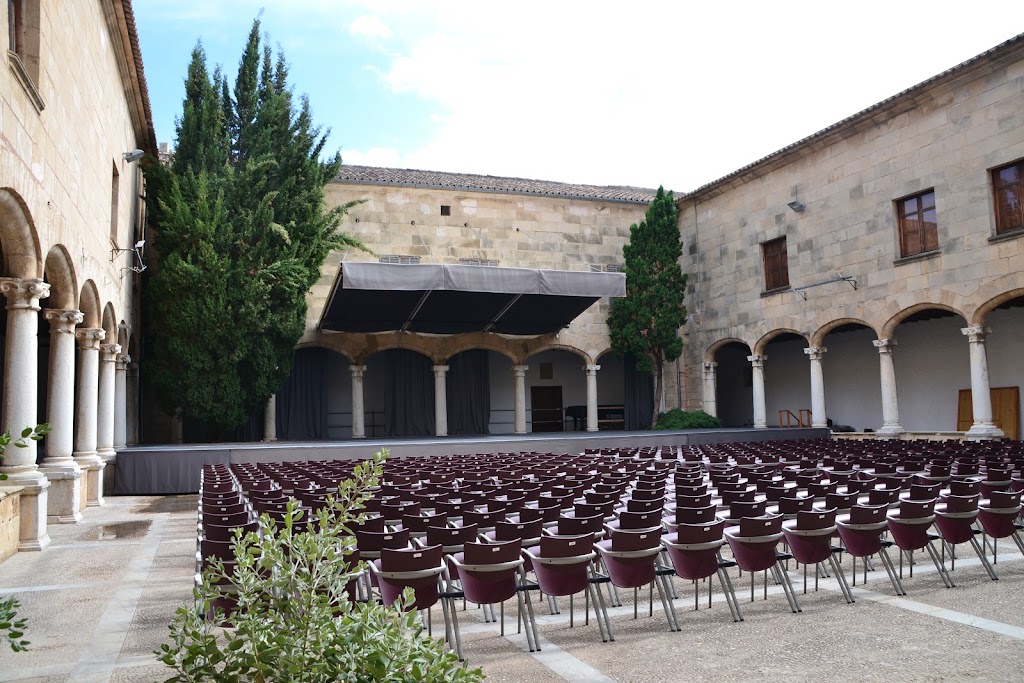 Residencia Social Santo Domingo de Pollenca — Exterior