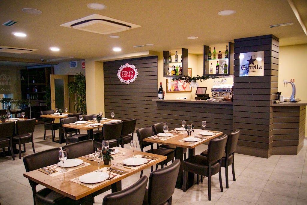Restaurant bar .tony's figueres . — Ambiente
