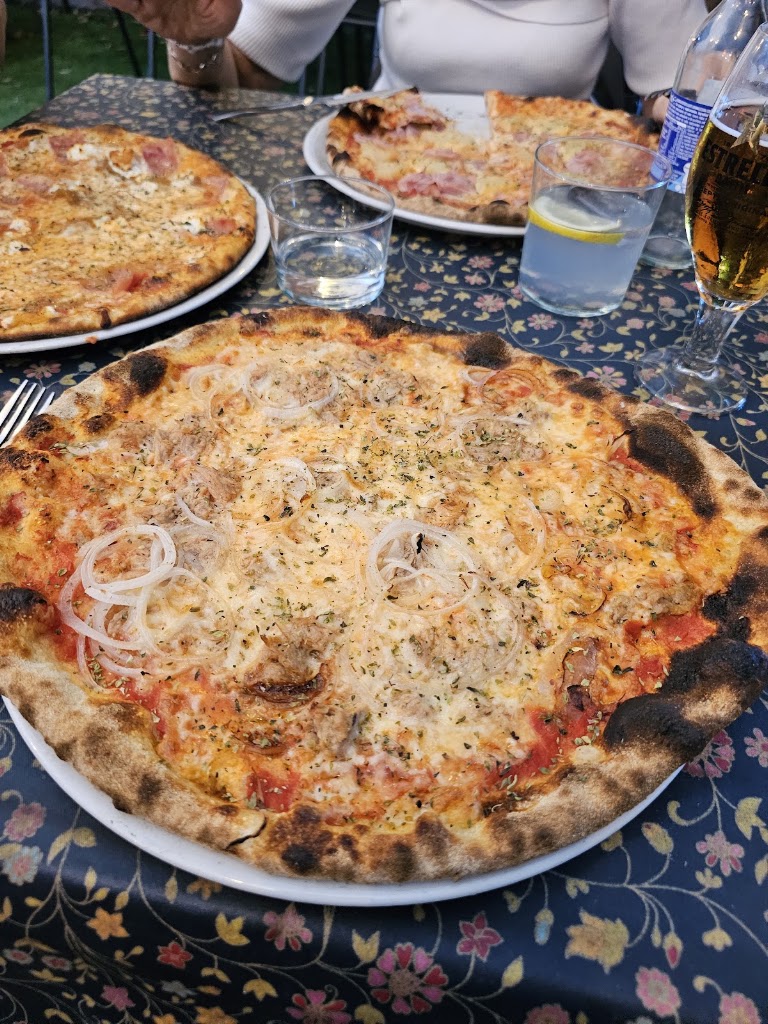Pizzeria Rumbera — Pizza