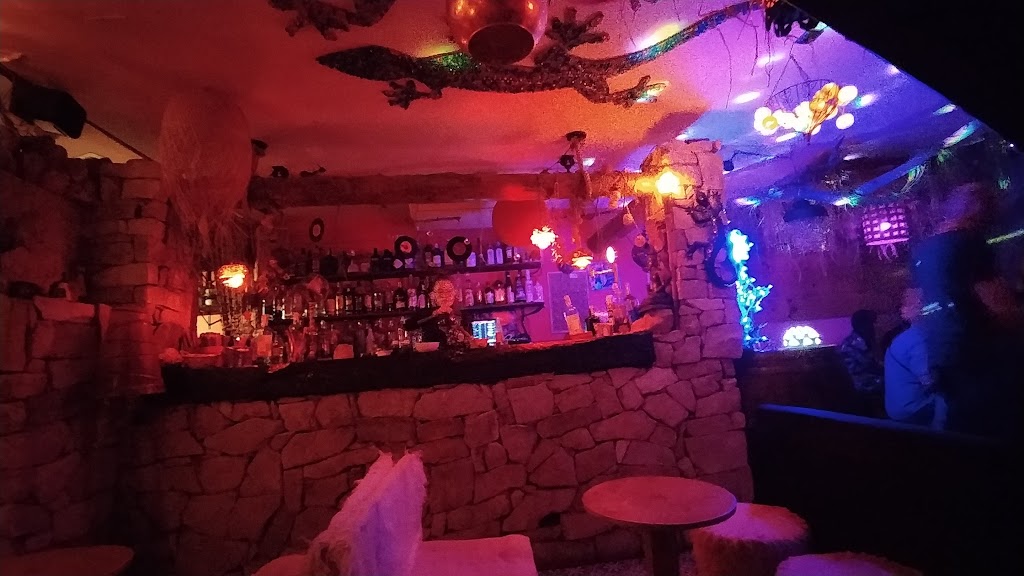 Sa Sargantana Placa Cal Font Igualada Cocktail Bar Copes De Vi — Ambiente