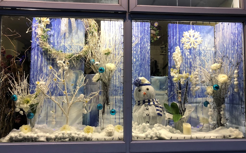 Flowers by Moonstones - Fareham Florist