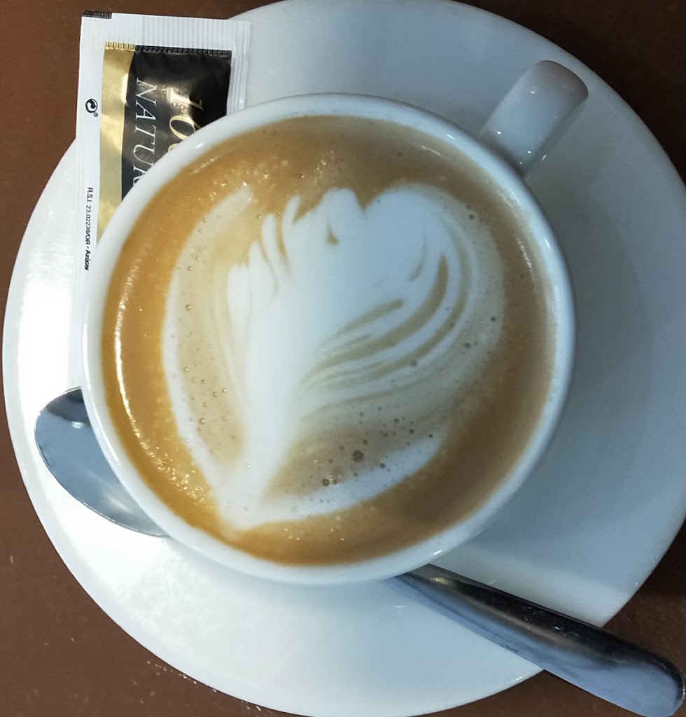 PUKI cafe bar — Cafe