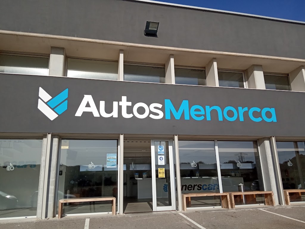 AutosMenorca — Exterior