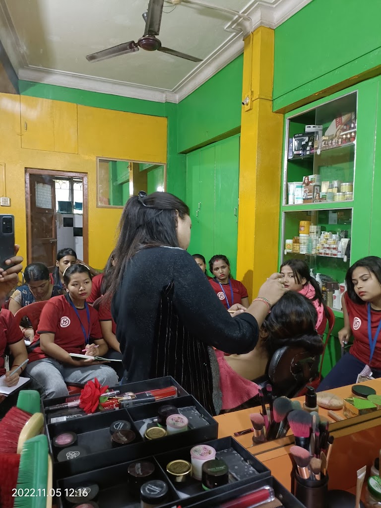 Harsh Beauty Parlour Training Centre