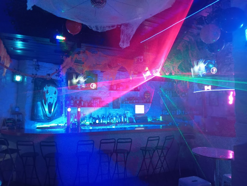 Sin fronteras pub karaoke