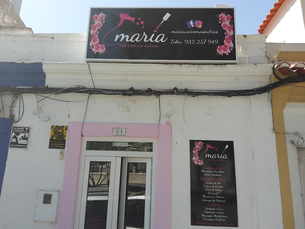 Maria vai com as Outras