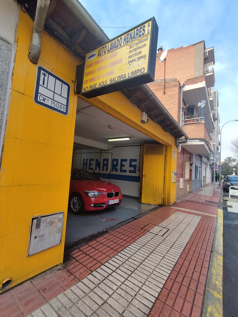 Autolavado Henares — Exterior