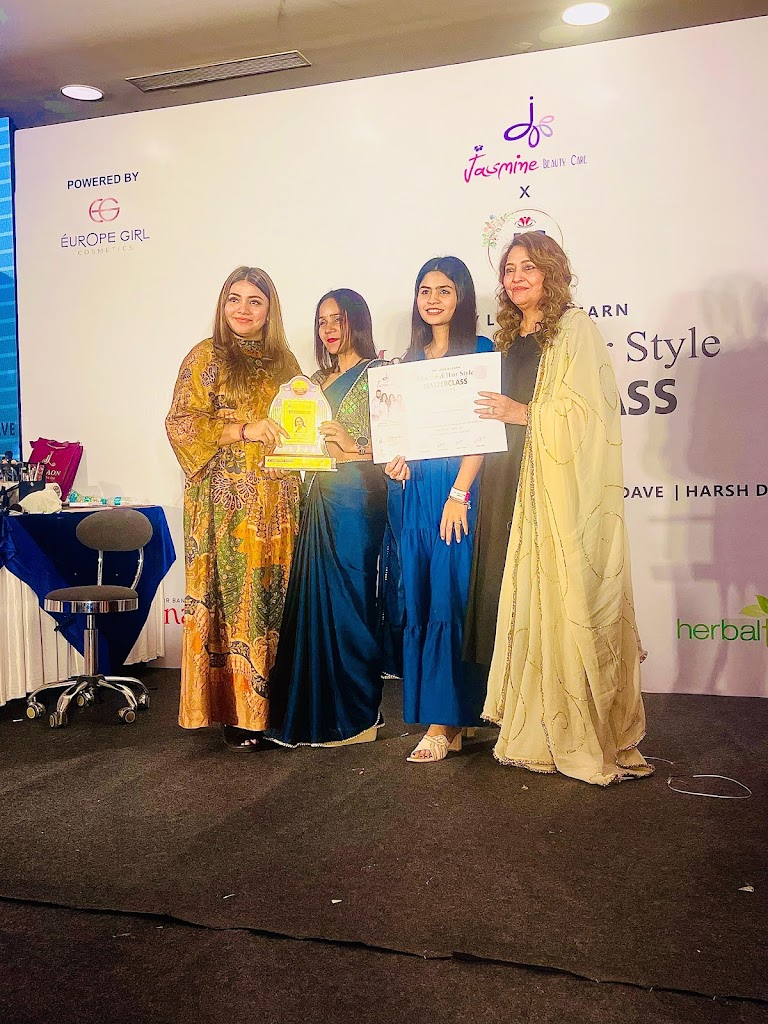 Payal Shree Makeover Academy Dewas Madhya Pradesh