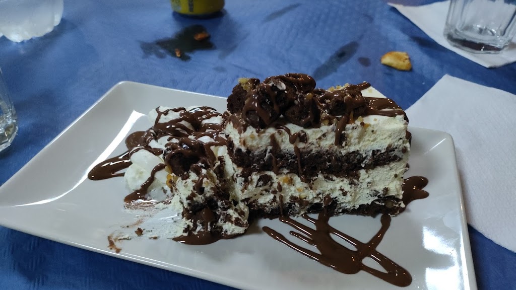 El Faro Cafe bar — Comida y bebida