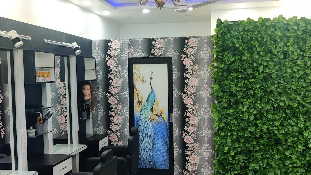 S Cabinet Ladies Salon Bridal Makeup Ladies Training Center Hair Extension Haldwani