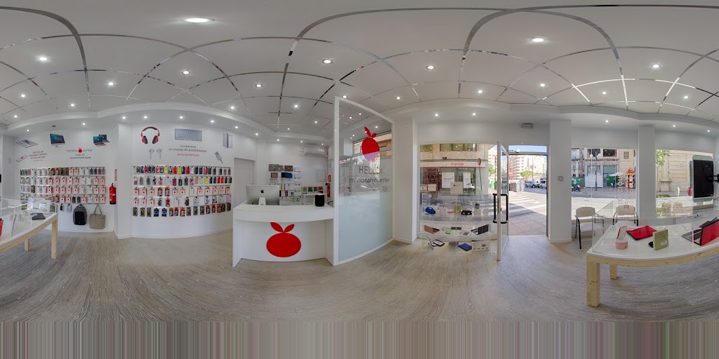 Mandarina Center — Interior