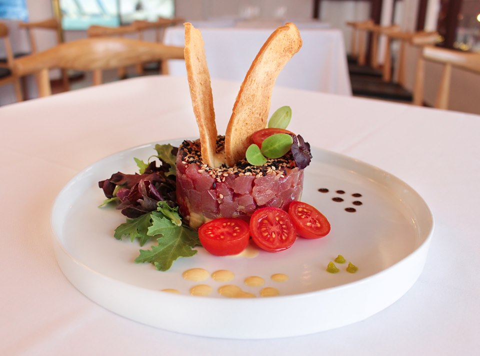 Bon Vent. Restaurante Club Nautico de Altea — Comida y bebida